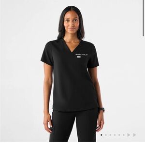 Figs Black Fitted Short Sleeve Scrub Top